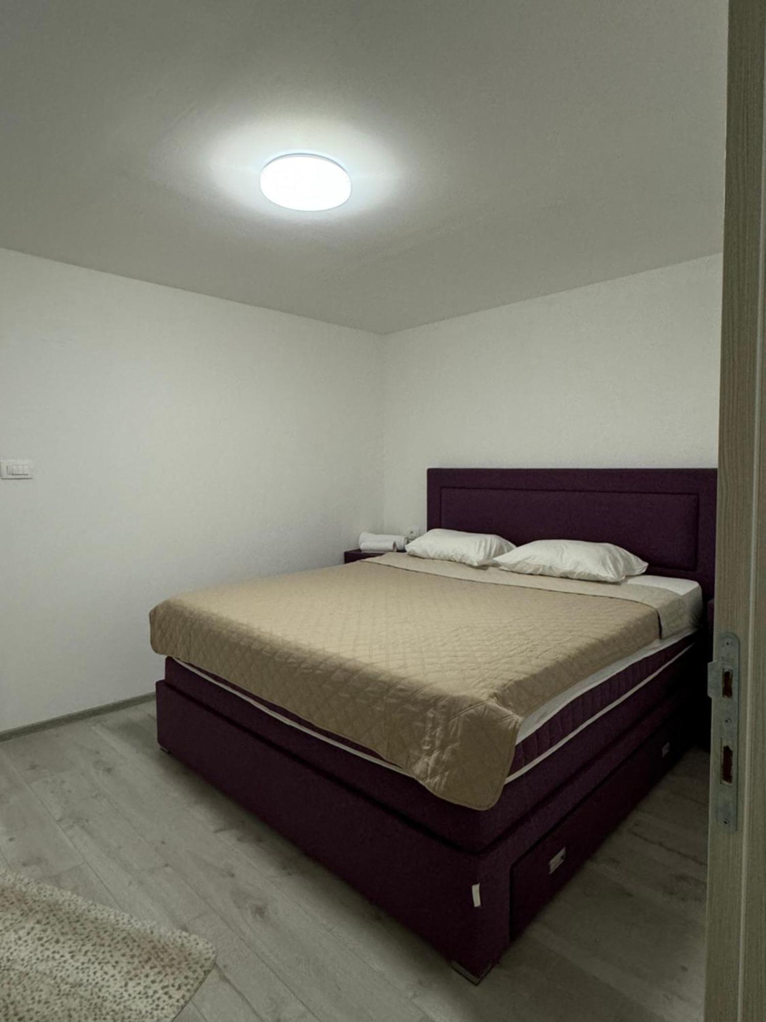 Apartment Airport Dd Mitrovici  Eksteriør billede